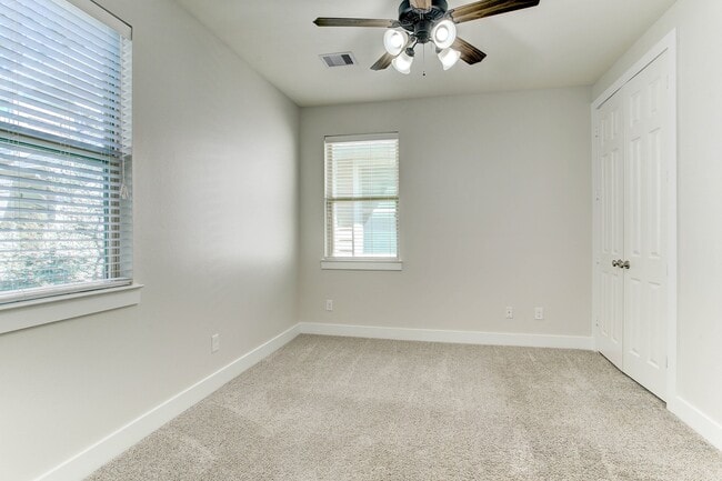 Building Photo - 1512 Reed Hollow Ln