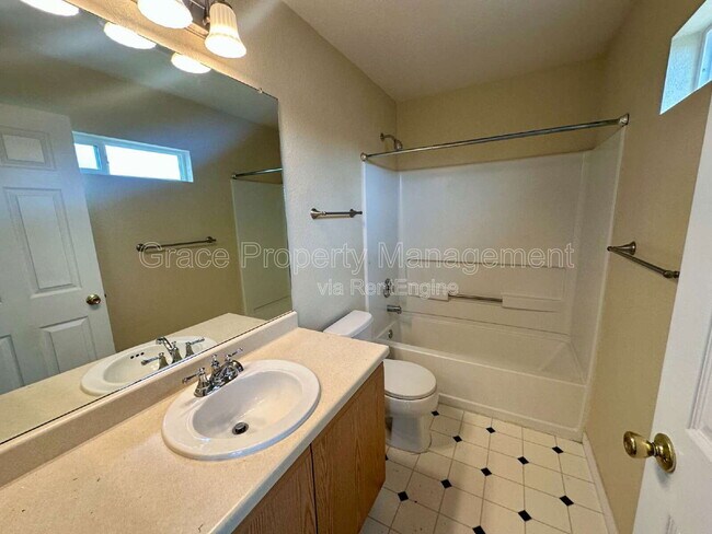 Building Photo - 5049 Joplin Ct