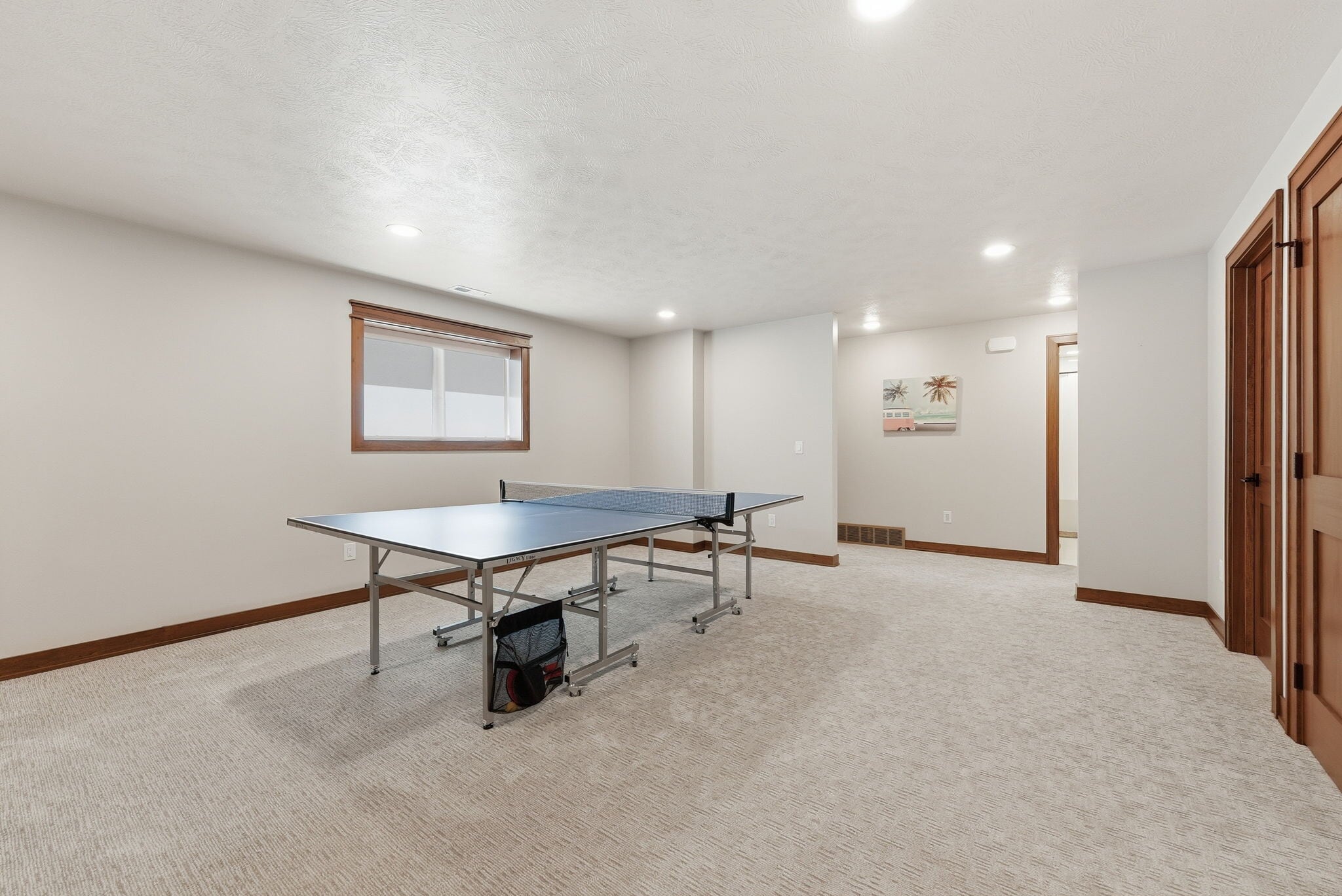 Building Photo - 2701 W Oak Hill Dr