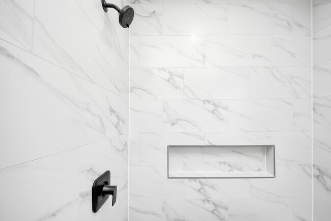 Building Photo - 2424 Harrington St