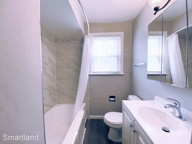 Building Photo - 3 br, 1 bath House - 20001 Grand Boulevard