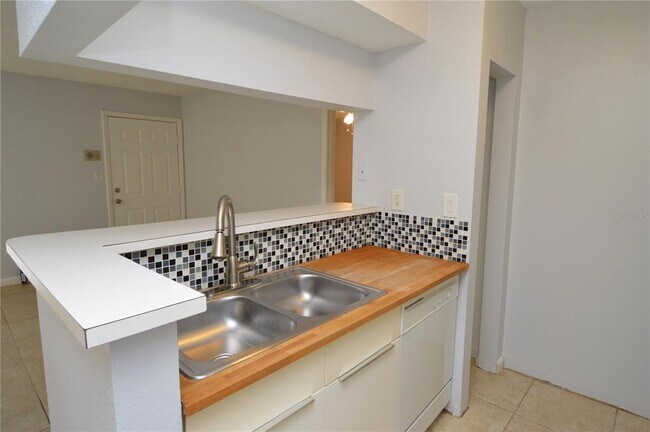 Building Photo - 8645 Fancy Finch Dr