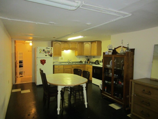 Interior Photo - 3022 S Archer Ave