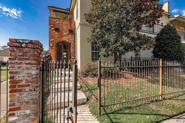 Building Photo - 755 Boxelder Dr