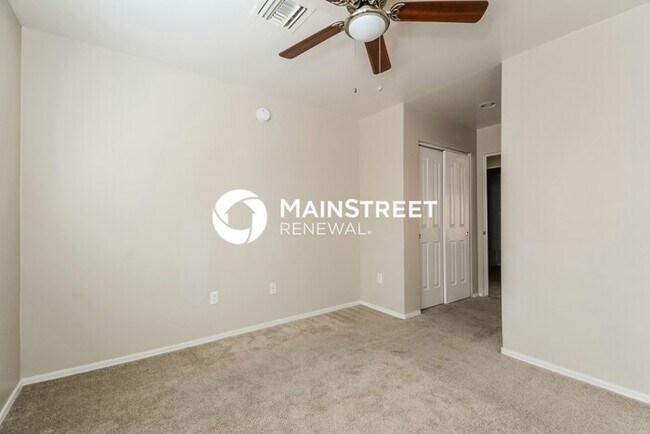 Building Photo - 3 Bedroom Pet-Friendly Home in Tucson, AZ with Main Street Renewal