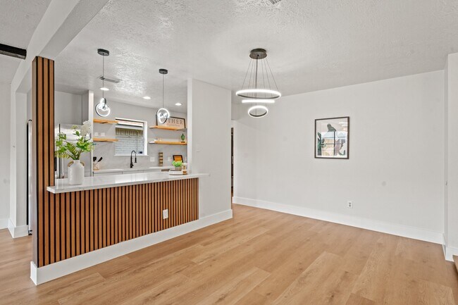 Building Photo - 11303 Trudeau Dr