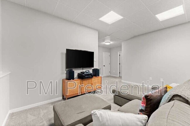 Building Photo - 1809 Winding Way