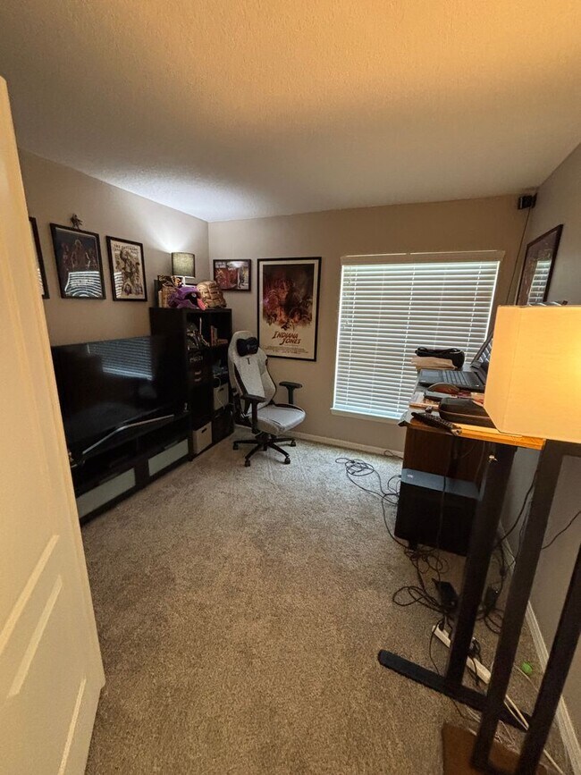 Primary Photo - Fully Furnished/Turnkey. 2 bedroom / 2 bat...