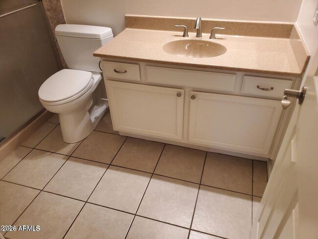 Building Photo - 1848 E Chilton Dr