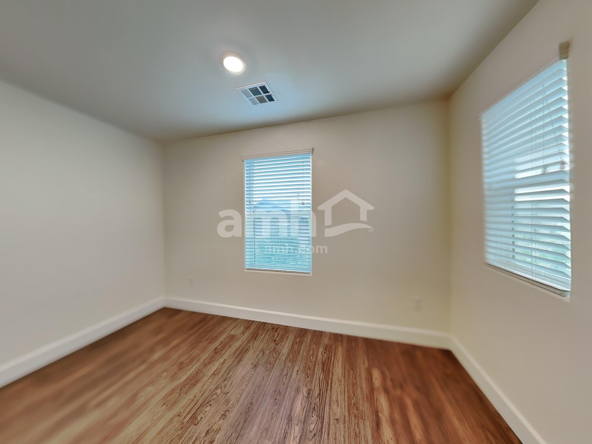 Building Photo - 1479 Garden Swing Ave