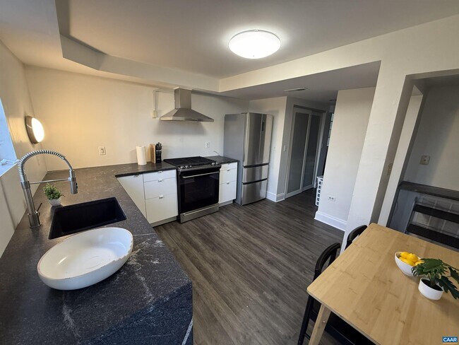 Building Photo - 2709 Eton Rd