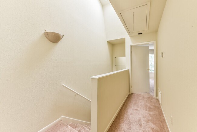 Building Photo - 5917 Fairdale Ln