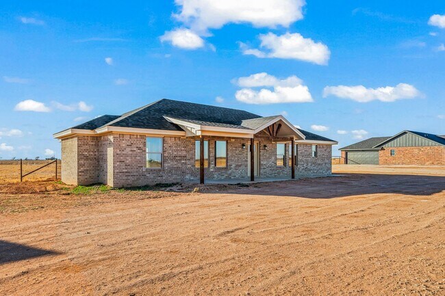 Building Photo - Country Living In Roosevelt ISD!