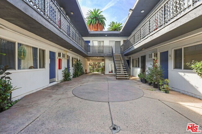 Building Photo - 5555 Carlton Way