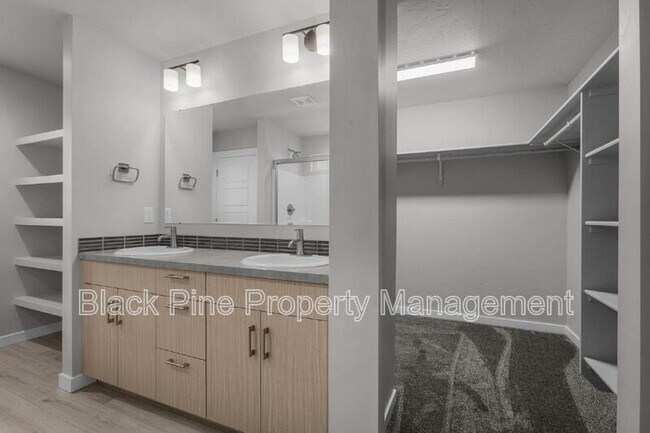 Building Photo - 11116 W Langit St