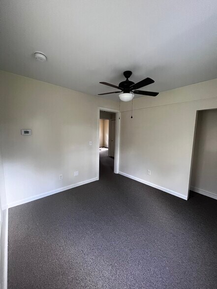 Building Photo - 435 Brooks Ave
