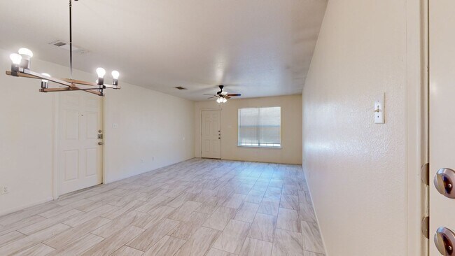 Building Photo - ALL TILE 3 BEDROOM DUPLEX ONLY $1,350 BY A...