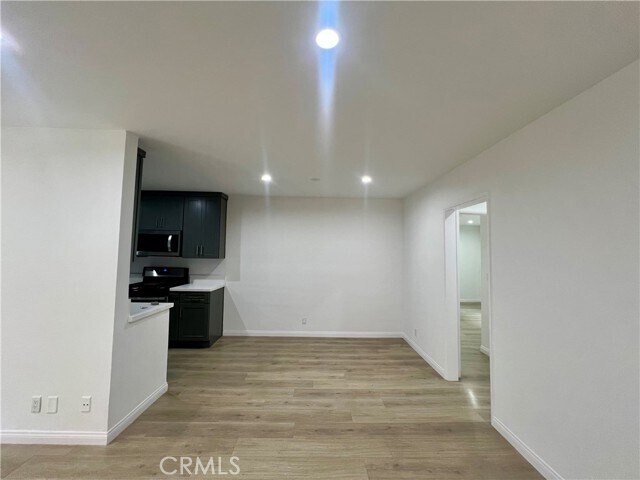 Building Photo - 1422 N Fairfax Ave