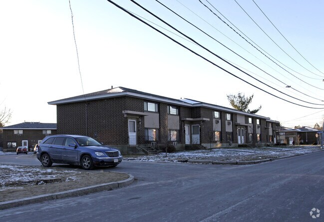 Primary Photo - Pelham Apartments