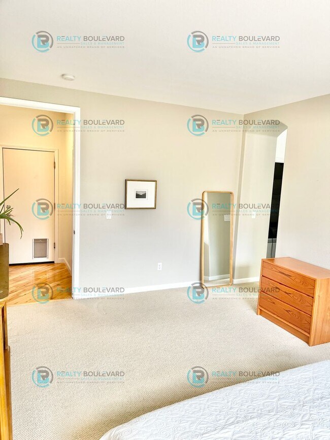 Building Photo - Beautiful 3 bedroom 2 bath house in Sommersett with access to Amenities-Including a clubhouse, re...