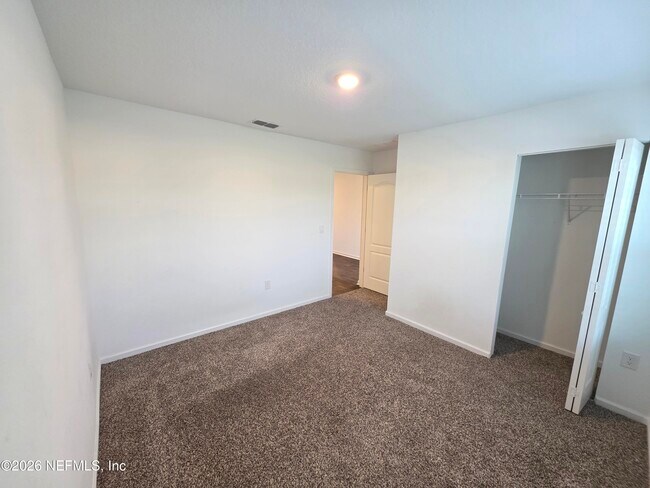 Building Photo - 2885 Oak Stream Dr