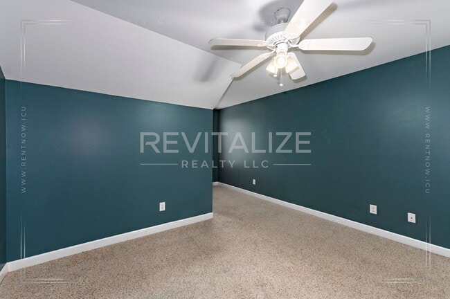 Building Photo - 3 Bed 2.5 Bath Townhome in West Mobile