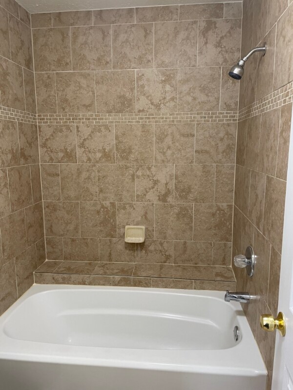 Building Photo - 2942 Antique Oaks Cir