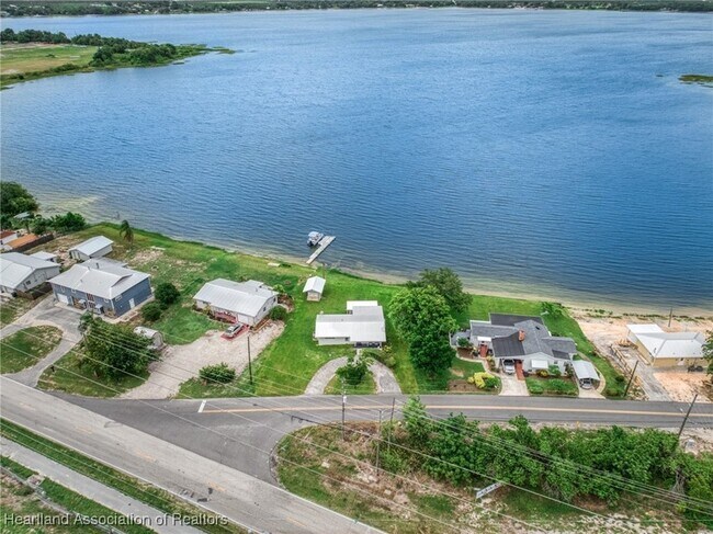Building Photo - 403 Lake Lotela Dr