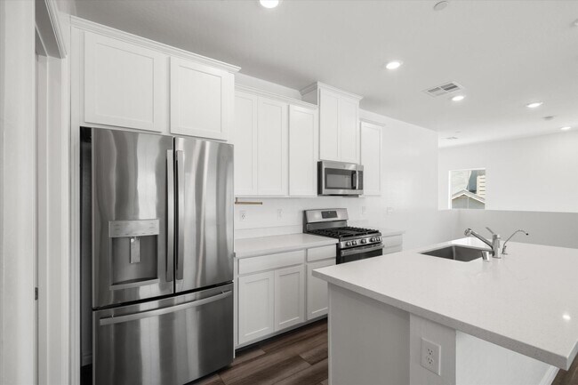 Building Photo - 216 Callen Falls Ave