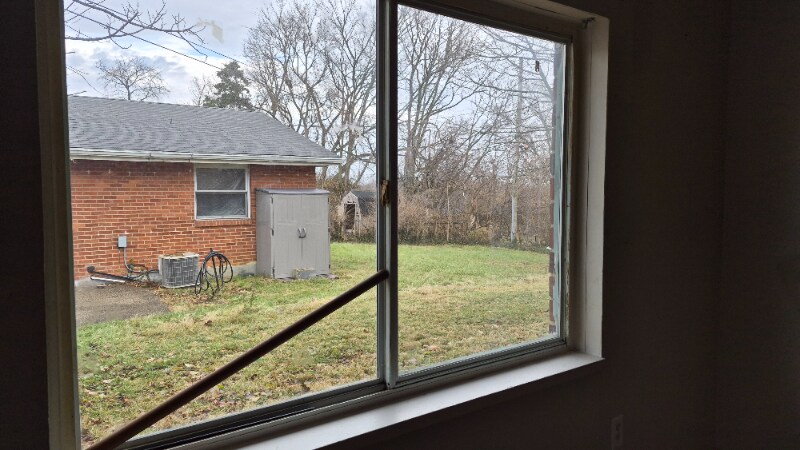 Building Photo - 1118 Crocus Dr