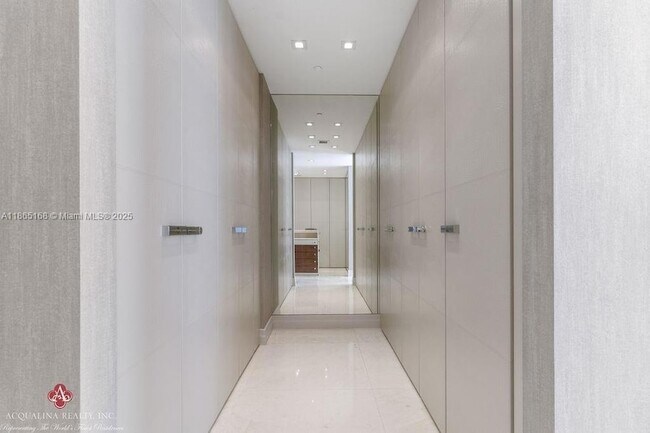 Building Photo - 17749 Collins Ave
