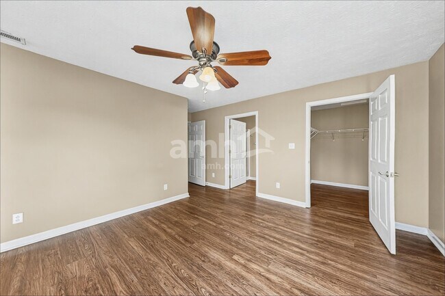 Building Photo - 2521 Monarchy Ln