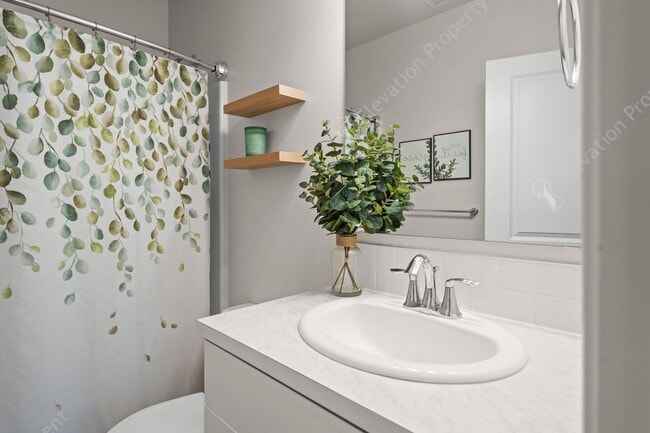 Building Photo - 2023 Hayden 3BR-2BA townhome in Redmond's Dry Canyon Community