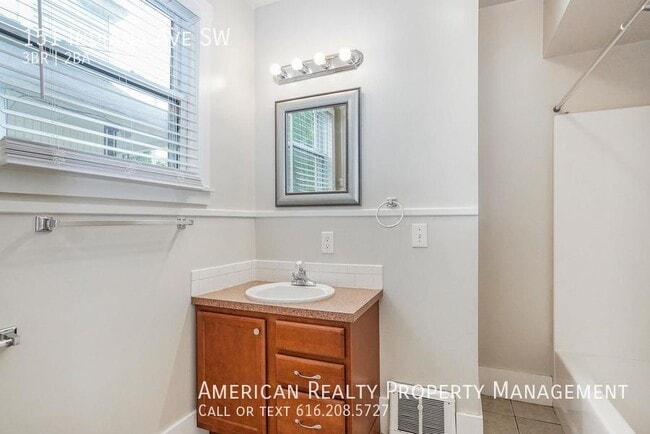 Building Photo - 151 Indiana Ave SW