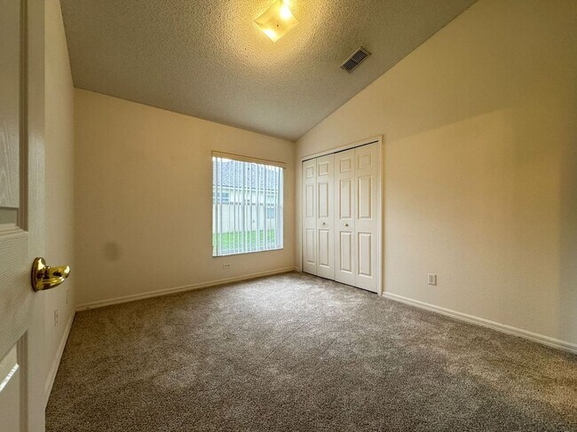 Building Photo - 16004 Blossom Hill Loop