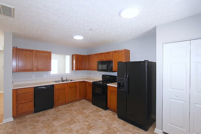Building Photo - Charming 3-Bedroom Home in Raleigh!