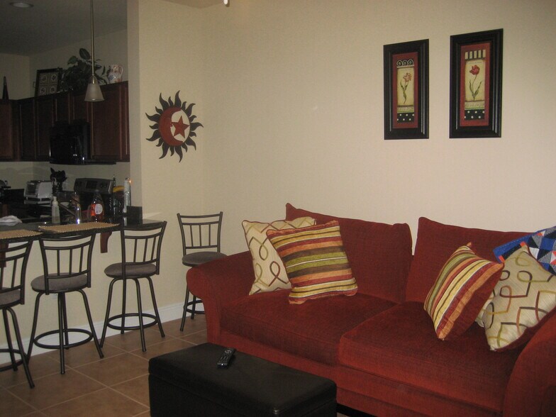 Building Photo - 2934 SW 35th Pl