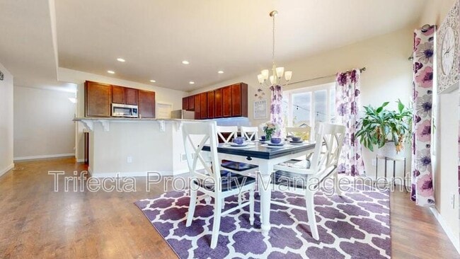 Building Photo - 1472 Moraine Valley Dr