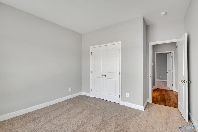 Building Photo - 147 Ivy Vine Dr