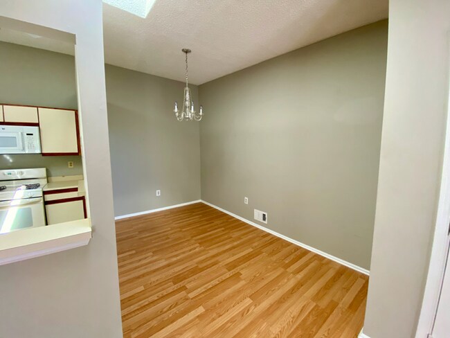 Building Photo - 177 Rachel Ct