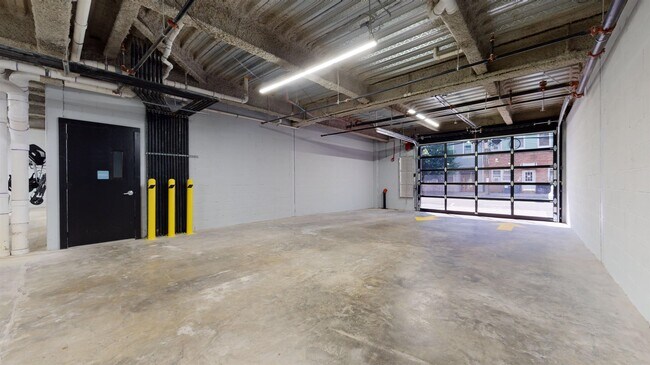 Building Photo - 580 Palisade Ave