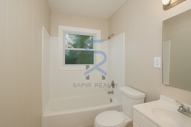 Building Photo - Move in before December 31st and get $100 OFF your rent for the first 3 months — PLUS a $250 Amaz...