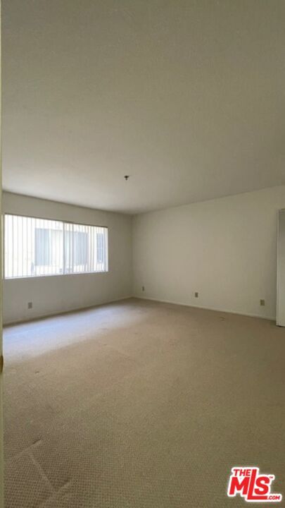 Building Photo - 420 S Harvard Blvd