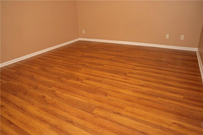 Building Photo - 2581 Southhaven Ln