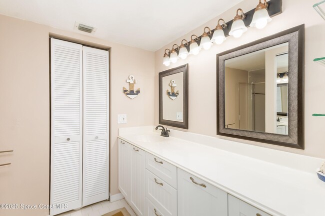 Building Photo - 6124 River Run Dr