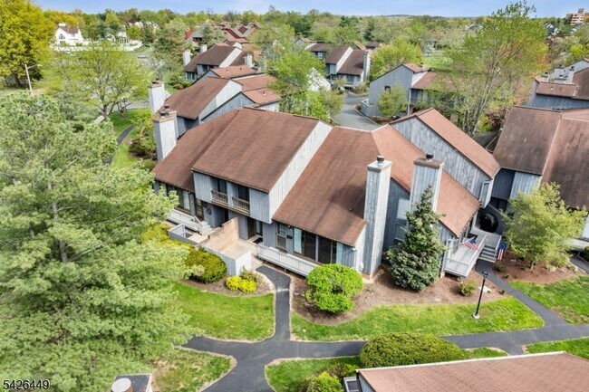 Building Photo - 257 Gemini Dr