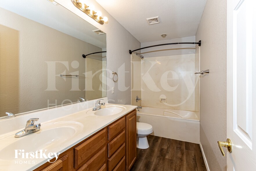 Building Photo - 12949 N Desert Olive Dr