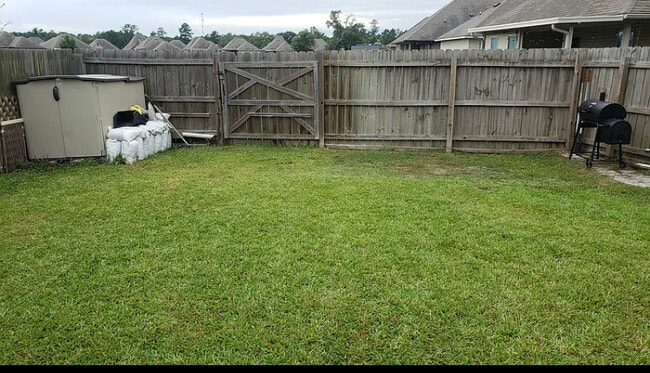 Building Photo - 69613 Taverny Ct