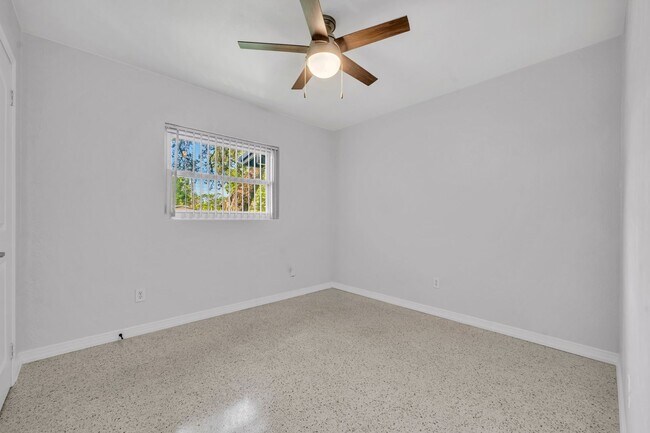 Building Photo - 3 bed Home in Audubon Park
