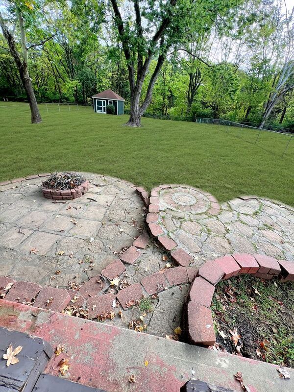 Building Photo - 1303 Michele Dr